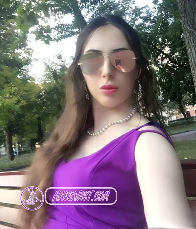 Елена, 23 года — эротический массаж в Москве — фото 1