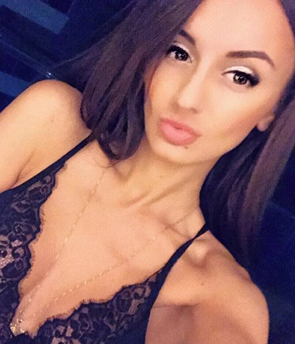 Юлианна, 23 года — эротический массаж в Москве — фото 2